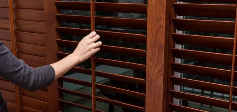 wooden blind installation services in mumbai>
                                        </div>
                                        <div class=
